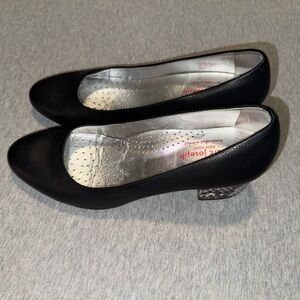 Marc Joseph New York Black Heels Made In Brazil with Textured Block Heel Size 8